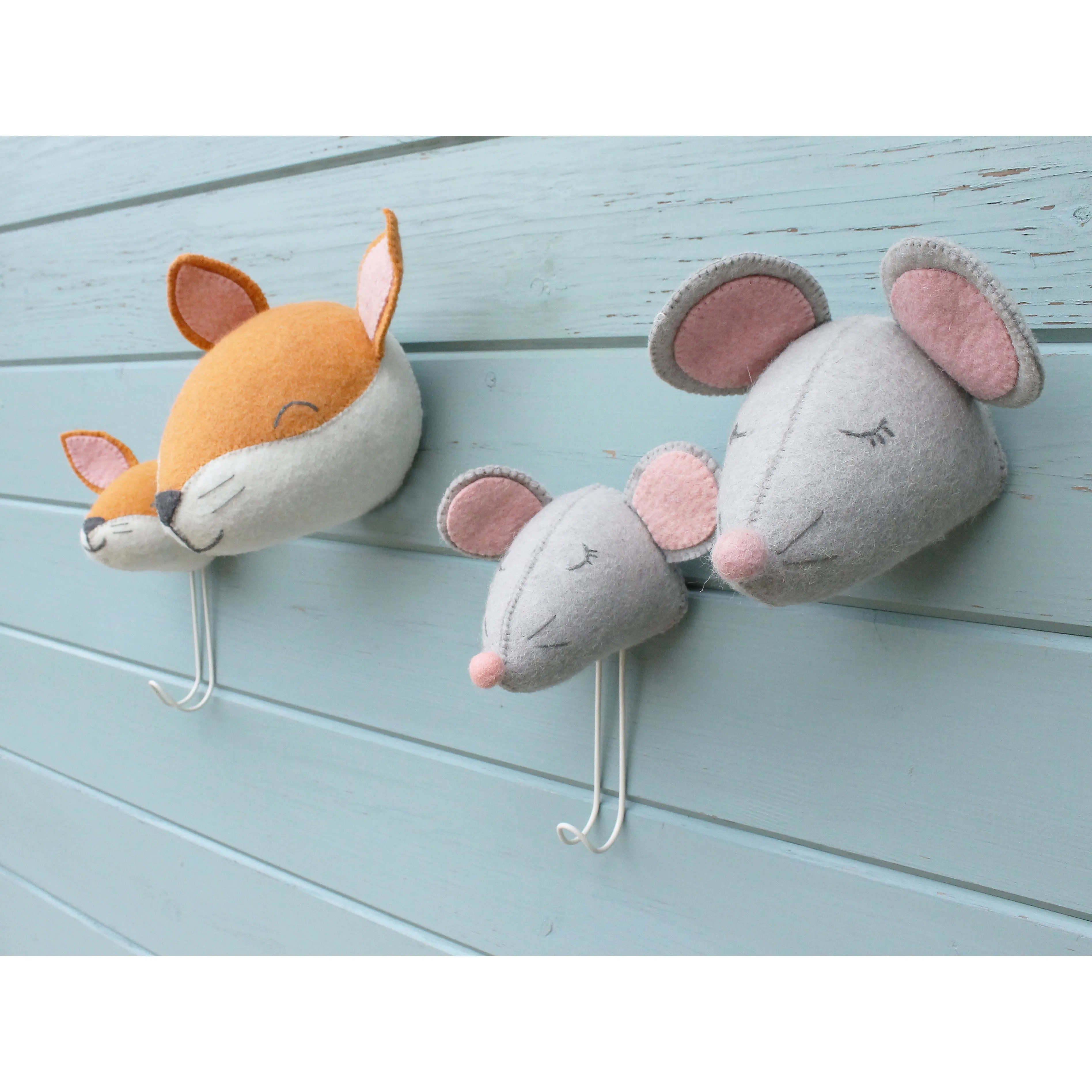 Fiona Walker England Sleepy Mouse Hook